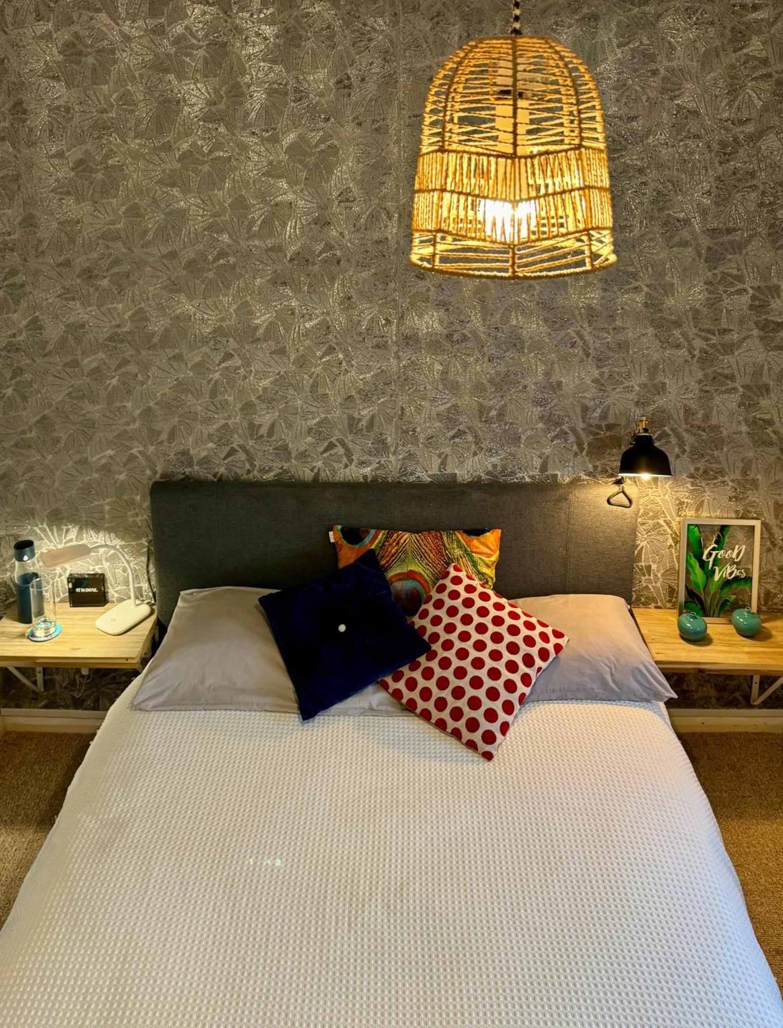 Private Room In A Stylish Flat London Eksteriør bilde